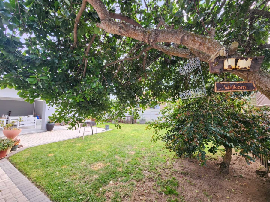 5 Bedroom Property for Sale in Fraaiuitsig Western Cape